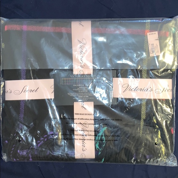 💜Victoria’s Secret Rainbow Check Scarf💜 - Picture 4 of 6